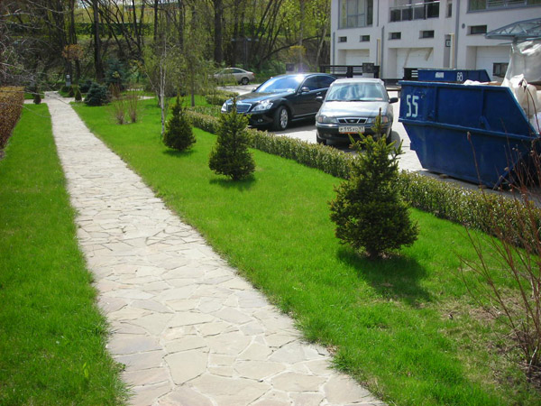 Мощение дорожек с укладкой на готовое основание