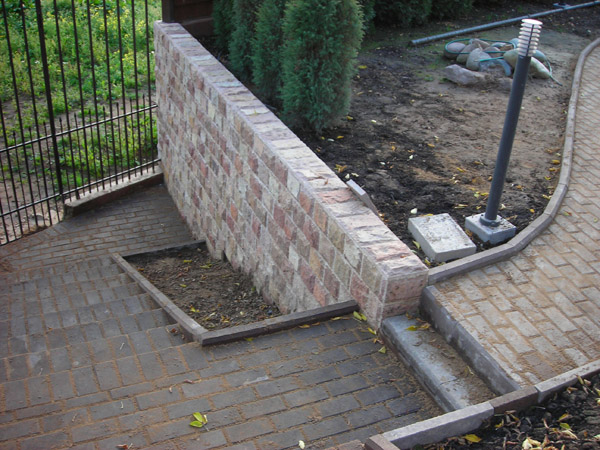 Мощение дорожек с укладкой на готовое основание